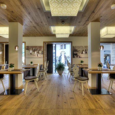 Posta Zirm Hotel Corvara In Badia Exterior foto