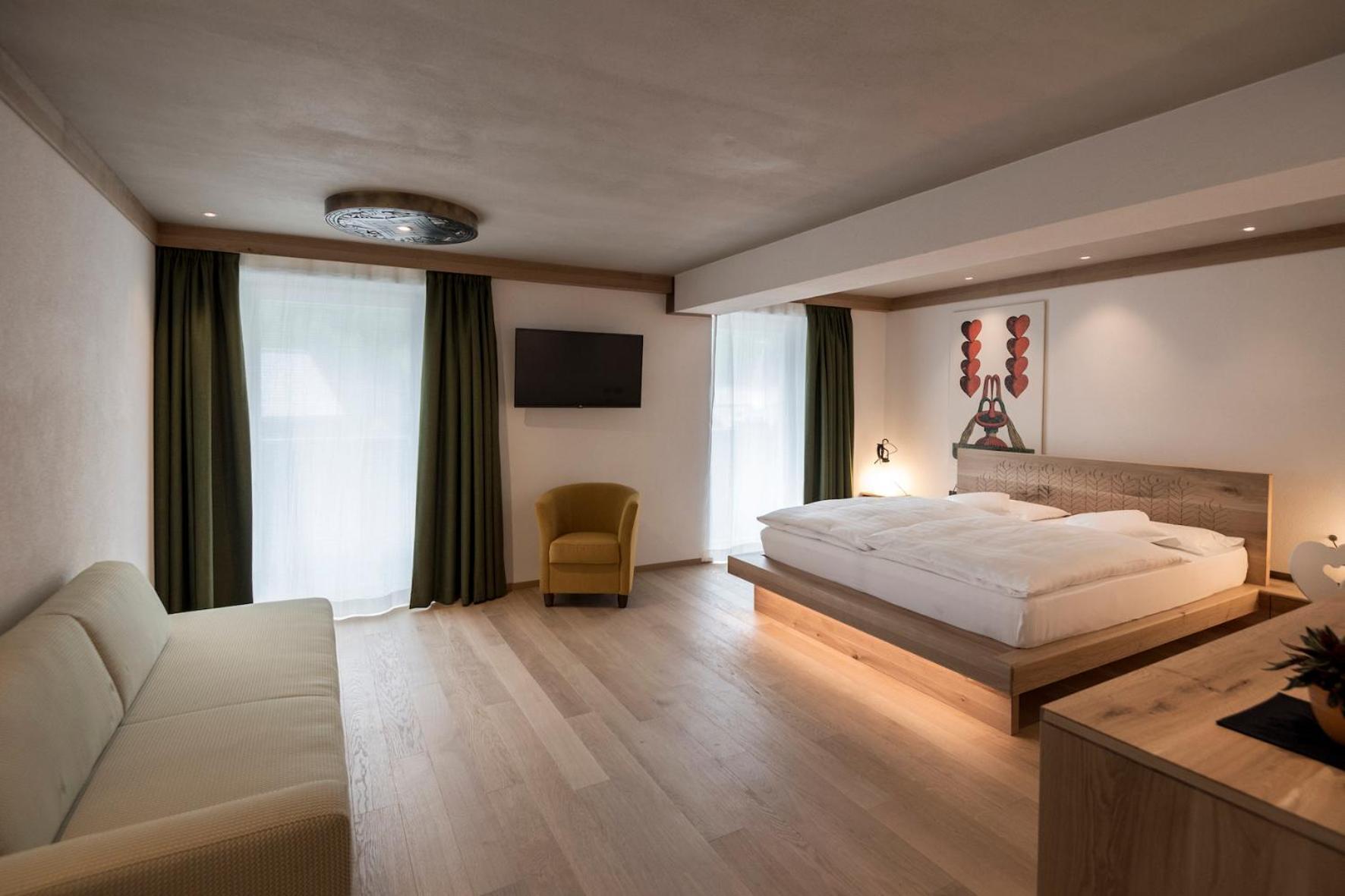 Posta Zirm Hotel Corvara In Badia Exterior foto
